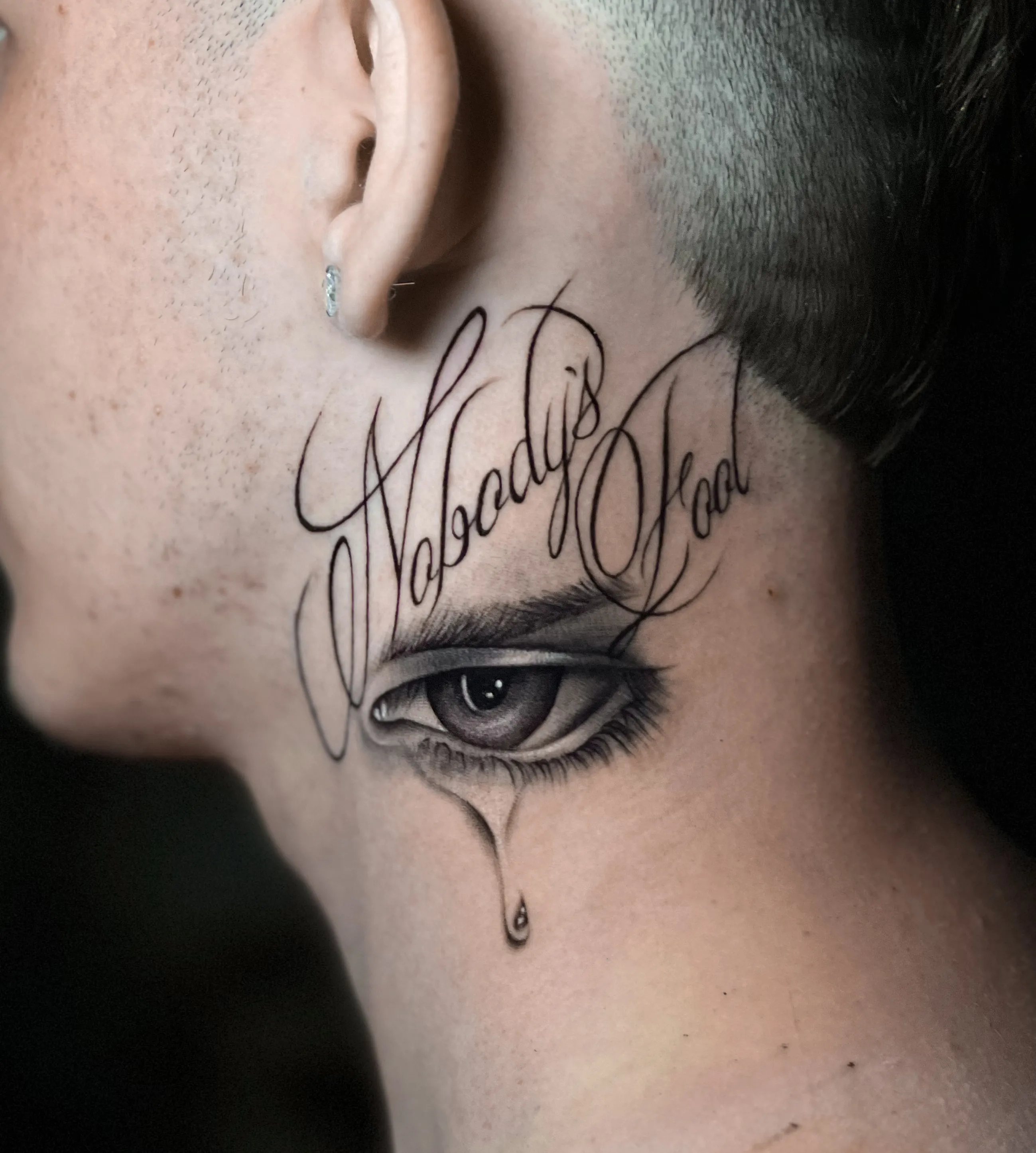 Micro Realism - Fine Line